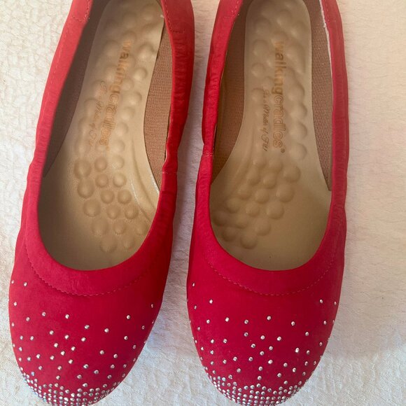 LIKE NEW WALKING CRADLES Women's Red Suede Flats with Sparkles Size 7WW - Picture 2 of 9